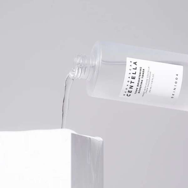 Skin1004 Madagascar Centella Tone Brightening Booster Toner 210ml